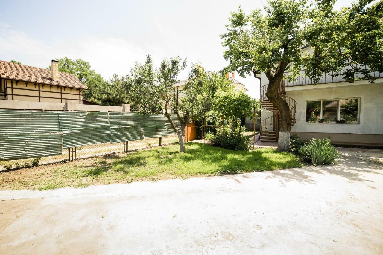 Zhemchuzhnaya Gavan Odessa Buitenkant foto